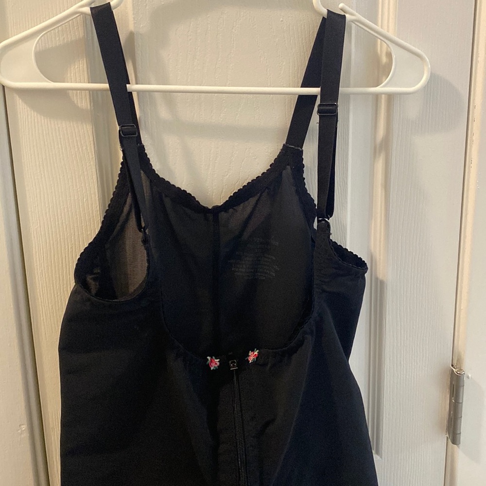 Design Veronique post surgical garment